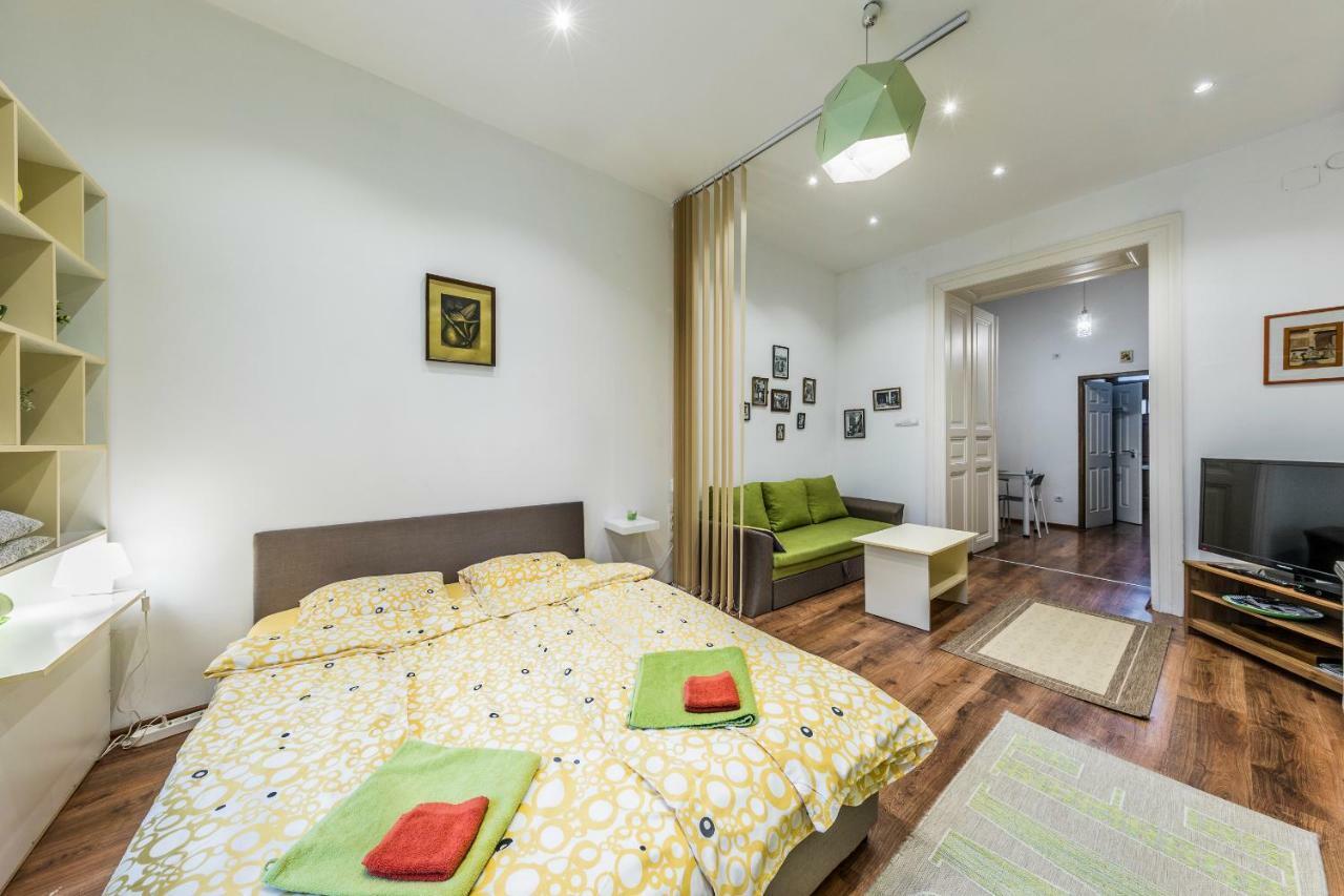 Green Thea Apartment / Free Parking, Budapest